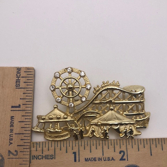 VTG AJC Day At The Carnival Gold tone Brooch Pin With Moving Rhinestone Ferris - Picture 3 of 4
